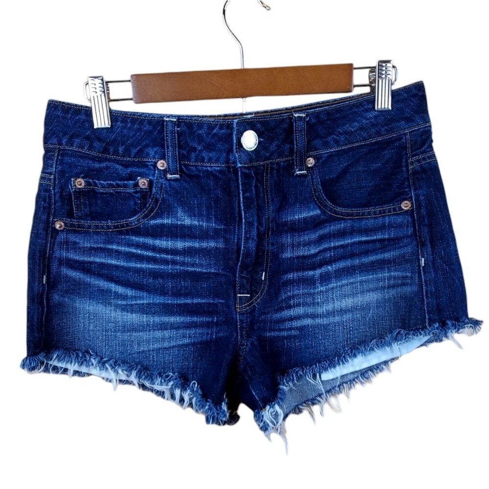 AMERICAN EAGLE Dark Wash Denim Shorts – Size 8